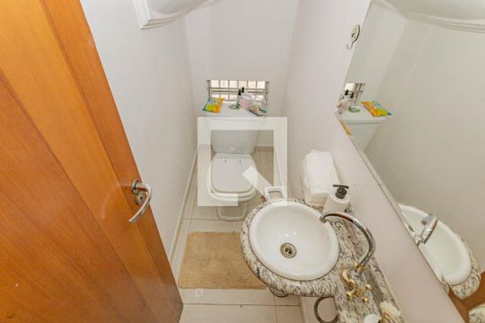 Lavabo de casa à venda com 3 quartos, 154m² em Vila Brasilio Machado, São Paulo