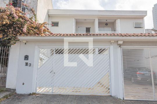 Fachada de casa à venda com 3 quartos, 154m² em Vila Brasilio Machado, São Paulo