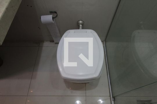 Banheiro Social de casa à venda com 3 quartos, 140m² em Rio Branco, Belo Horizonte