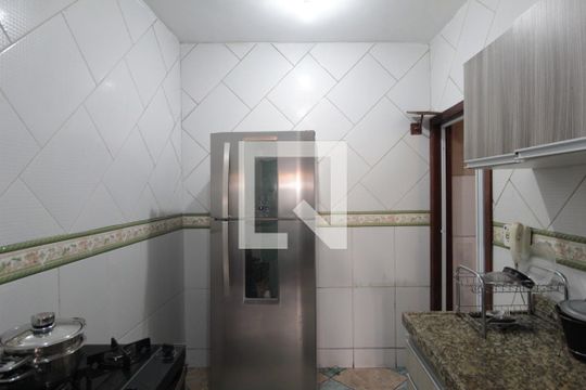 Cozinha de casa à venda com 3 quartos, 140m² em Rio Branco, Belo Horizonte