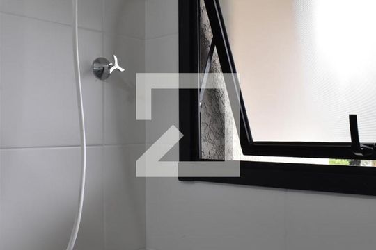 Banheiro do Stúdio de kitnet/studio para alugar com 1 quarto, 30m² em Centro, São José dos Pinhais