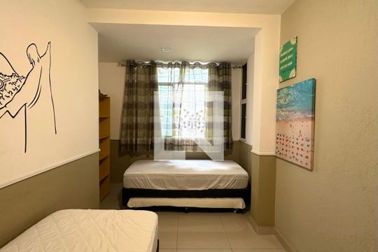 Quarto 01 de apartamento para alugar com 2 quartos, 90m² em Copacabana, Rio de Janeiro
