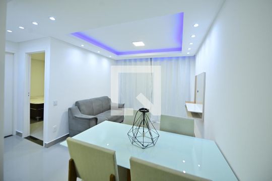 Apartamento para alugar com 2 quartos, 42m² em Residencial 14 Bis, Goiânia