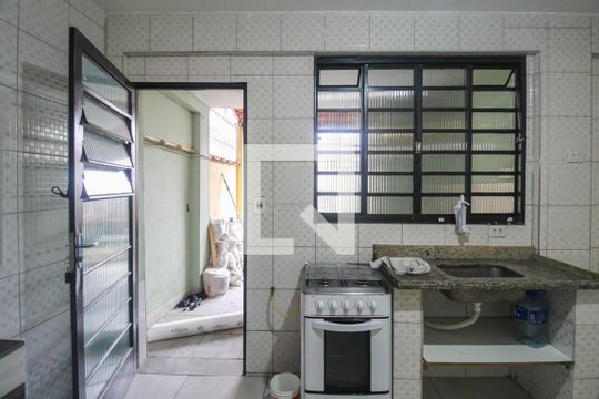 Studio de kitnet/studio para alugar com 1 quarto, 40m² em Jardim Angela (zona Leste), São Paulo
