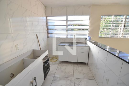 Cozinha de casa para alugar com 1 quarto, 60m² em Jardim Virginia Bianca, São Paulo