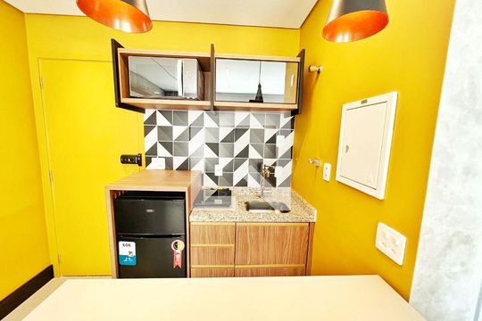 Cozinha de kitnet/studio à venda com 1 quarto, 28m² em Aclimação, São Paulo