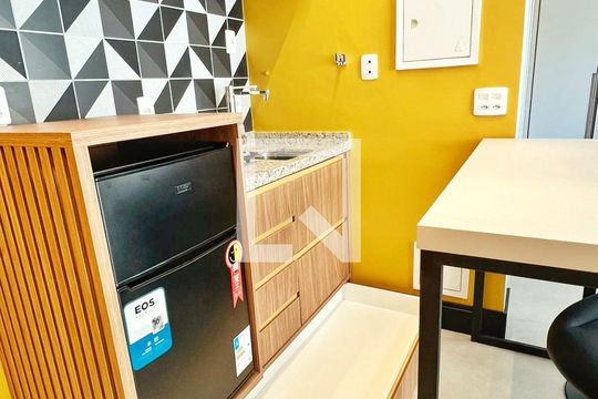 Cozinha de kitnet/studio à venda com 1 quarto, 28m² em Aclimação, São Paulo
