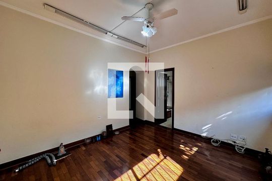 Suíte 3 de casa à venda com 3 quartos, 289m² em Granja Julieta, São Paulo