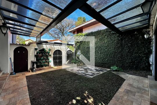 Quintal de casa à venda com 3 quartos, 289m² em Granja Julieta, São Paulo