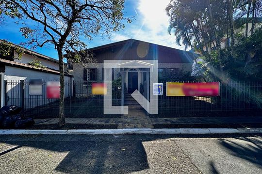 Fachada de casa à venda com 3 quartos, 289m² em Granja Julieta, São Paulo