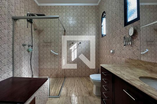 Banheiro Suíte 3 de casa à venda com 3 quartos, 289m² em Granja Julieta, São Paulo