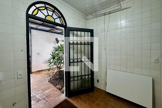 Área de Serviço de casa à venda com 3 quartos, 289m² em Granja Julieta, São Paulo