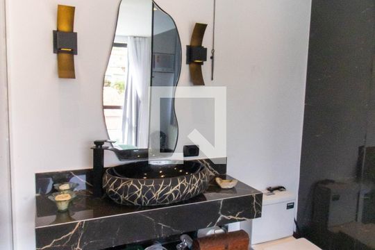 Banheiro da Suíte 2 de casa à venda com 4 quartos, 240m² em Matapaca, Niterói