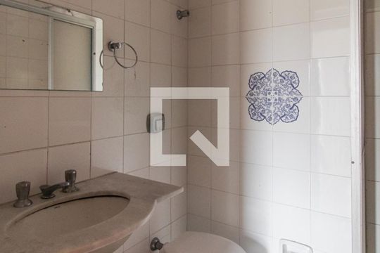 Banheiro Social de casa para alugar com 3 quartos, 200m² em Ipanema, Porto Alegre
