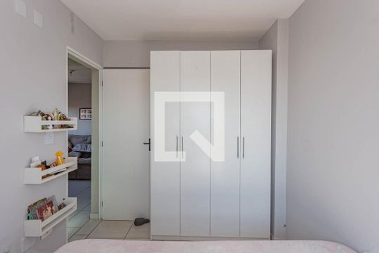 Quarto 1 de apartamento à venda com 2 quartos, 50m² em Parque Fongaro, São Paulo