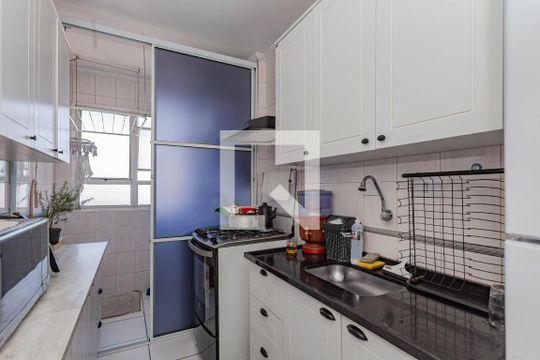 Cozinha de apartamento à venda com 2 quartos, 50m² em Parque Fongaro, São Paulo