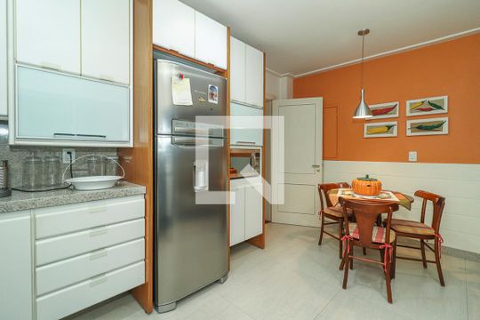 Cozinha de apartamento à venda com 3 quartos, 304m² em Auxiliadora, Porto Alegre