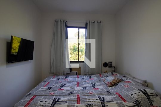 Quarto 1 de apartamento para alugar com 2 quartos, 45m² em Vargem Grande, Rio de Janeiro