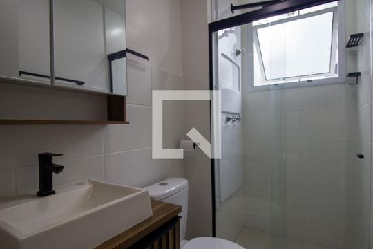 Banheiro de apartamento à venda com 2 quartos, 54m² em Vargem Grande, Rio de Janeiro