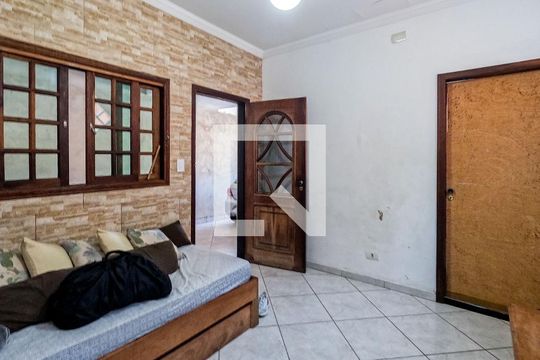 Sala 1 de casa à venda com 5 quartos, 111m² em Vila Herminia, São Paulo