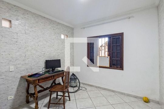 Escritório de casa à venda com 5 quartos, 111m² em Vila Herminia, São Paulo