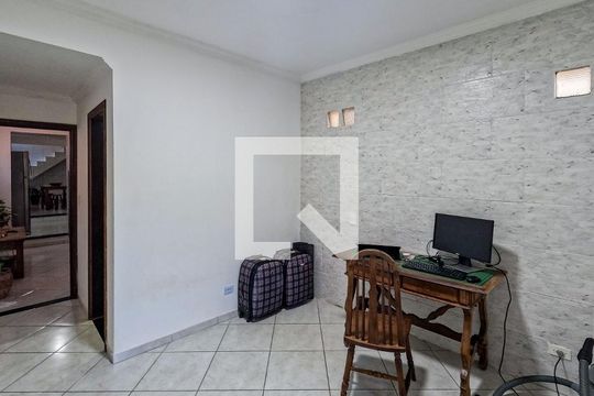 Escritório de casa à venda com 5 quartos, 111m² em Vila Herminia, São Paulo