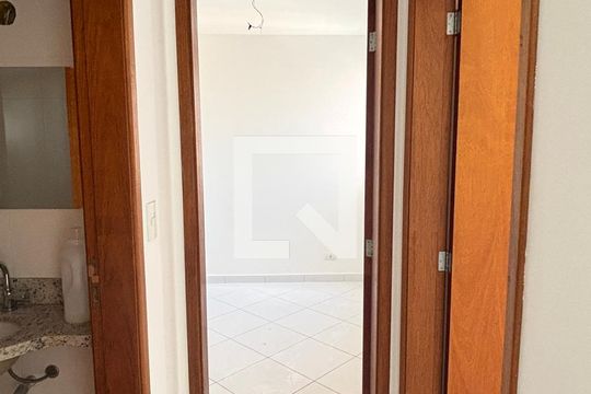 Corredor de apartamento à venda com 2 quartos, 60m² em Campestre, Santo André