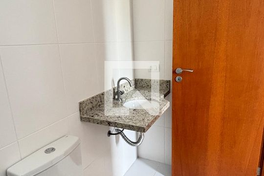 Banheiro da Suíte de apartamento à venda com 2 quartos, 60m² em Campestre, Santo André
