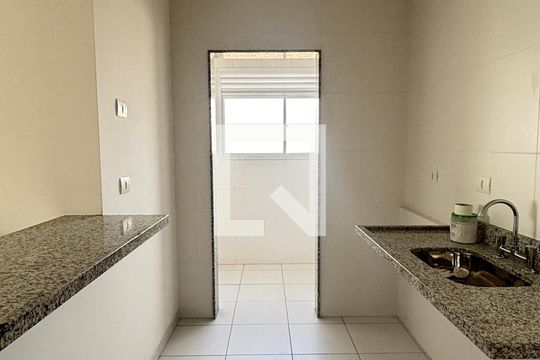Cozinha de apartamento à venda com 2 quartos, 60m² em Campestre, Santo André