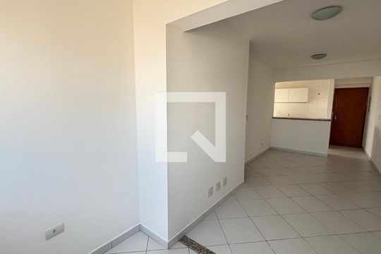 Sala de apartamento à venda com 2 quartos, 60m² em Campestre, Santo André