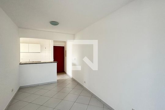 Sala de apartamento à venda com 2 quartos, 60m² em Campestre, Santo André