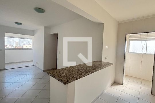 Sala de apartamento à venda com 2 quartos, 60m² em Campestre, Santo André