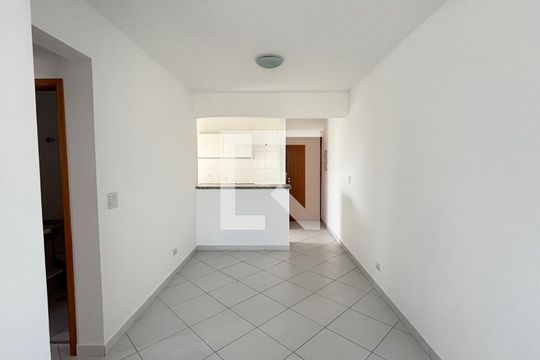 Sala de apartamento à venda com 2 quartos, 60m² em Campestre, Santo André