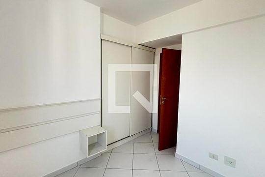 Quarto de apartamento à venda com 2 quartos, 60m² em Campestre, Santo André