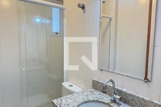Banheiro de apartamento à venda com 2 quartos, 60m² em Campestre, Santo André