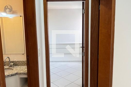 Corredor de apartamento à venda com 2 quartos, 60m² em Campestre, Santo André