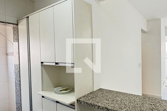 Cozinha de apartamento à venda com 2 quartos, 60m² em Campestre, Santo André