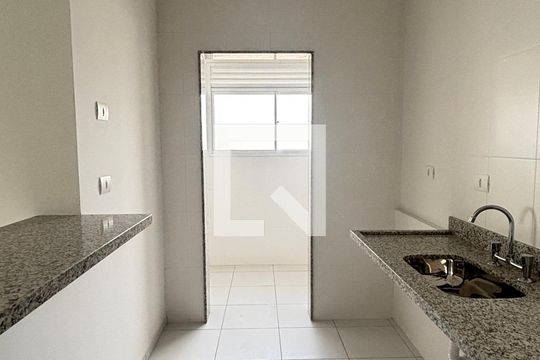 Cozinha de apartamento à venda com 2 quartos, 60m² em Campestre, Santo André