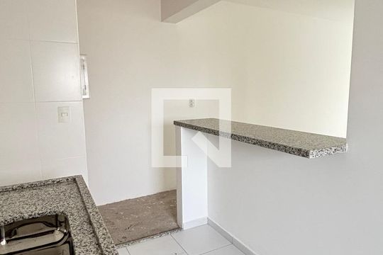 Cozinha de apartamento à venda com 2 quartos, 60m² em Campestre, Santo André