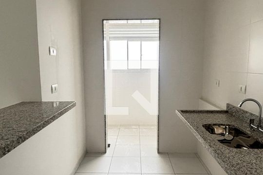 Cozinha de apartamento à venda com 2 quartos, 60m² em Campestre, Santo André