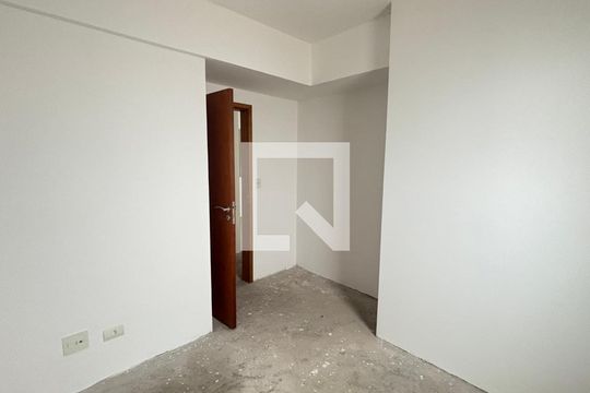 Quarto de apartamento à venda com 2 quartos, 60m² em Campestre, Santo André