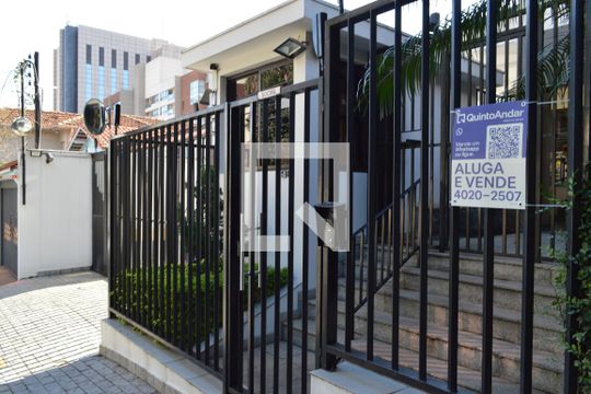Fachada + Plaquinha de apartamento à venda com 2 quartos, 116m² em Vila Mariana, São Paulo