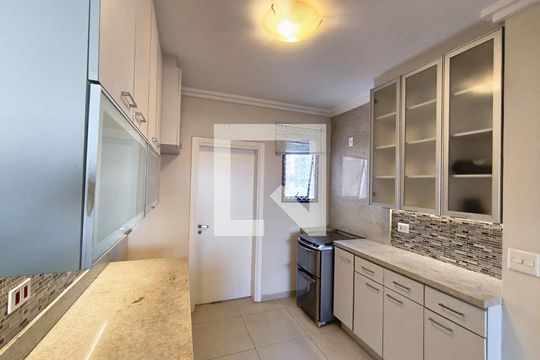 Cozinha de apartamento à venda com 2 quartos, 116m² em Vila Mariana, São Paulo