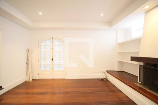 Sala 1 de casa à venda com 4 quartos, 374m² em Vila Morumbi, São Paulo