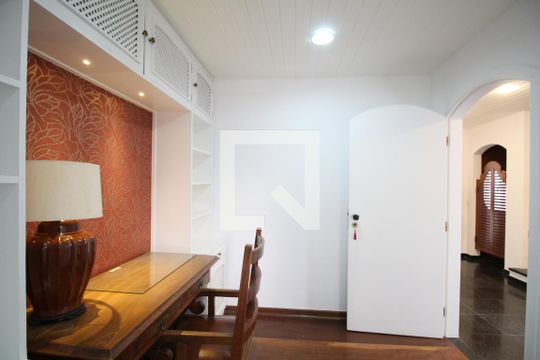 Escritório de casa à venda com 4 quartos, 374m² em Vila Morumbi, São Paulo