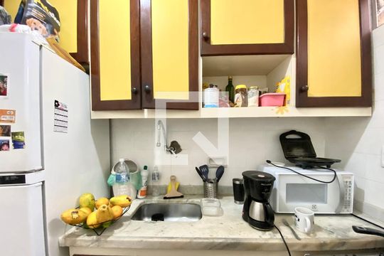 Cozinha de apartamento à venda com 1 quarto, 40m² em Botafogo, Rio de Janeiro