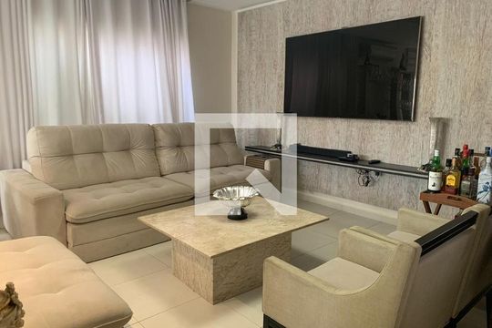 Sala de casa de condomínio à venda com 3 quartos, 396m² em Residencial Quatro (alphaville), Santana de Parnaíba