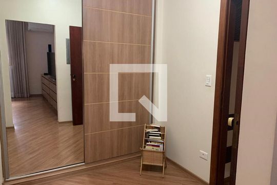 Quarto 3 de casa de condomínio à venda com 3 quartos, 396m² em Residencial Quatro (alphaville), Santana de Parnaíba