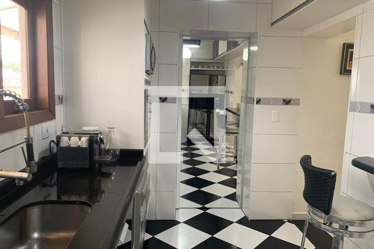 Cozinha de casa de condomínio à venda com 3 quartos, 396m² em Residencial Quatro (alphaville), Santana de Parnaíba