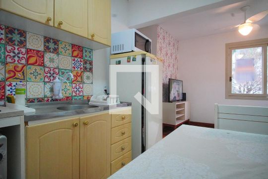 Cozinha de apartamento para alugar com 2 quartos, 55m² em Mont’serrat, Porto Alegre
